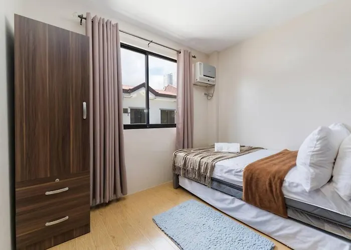 Apartment Entire 3br Furnished House Near Cebu It Park With Parking, Fast Wifi, Netflix And Nawanao