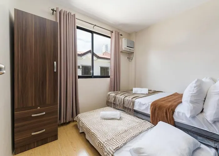 Apartment Entire 3br Furnished House Near Cebu It Park With Parking, Fast Wifi, Netflix And *