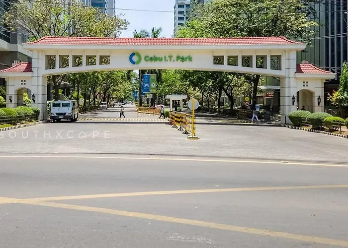 Entire 3br Furnished House Near Cebu It Park With Parking, Fast Wifi, Netflix And